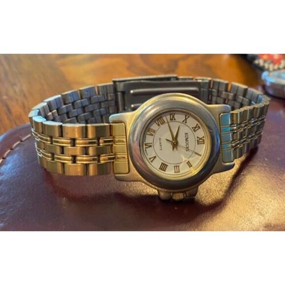 Women's 30mm Gold Tone Rumours Watch, Roman Numeral Dial  size 7" - Picture 1 of 2